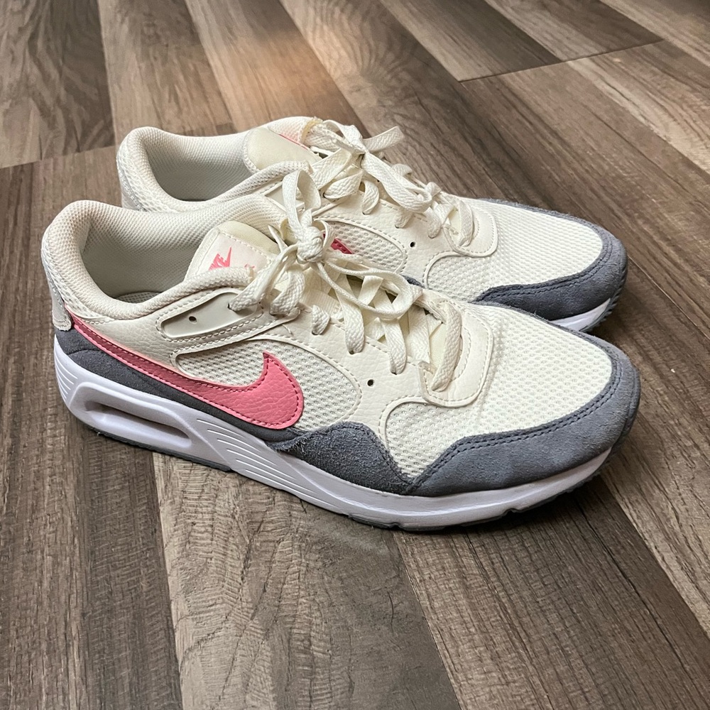 Nike Air Max Women’s Size 9 Great Condition